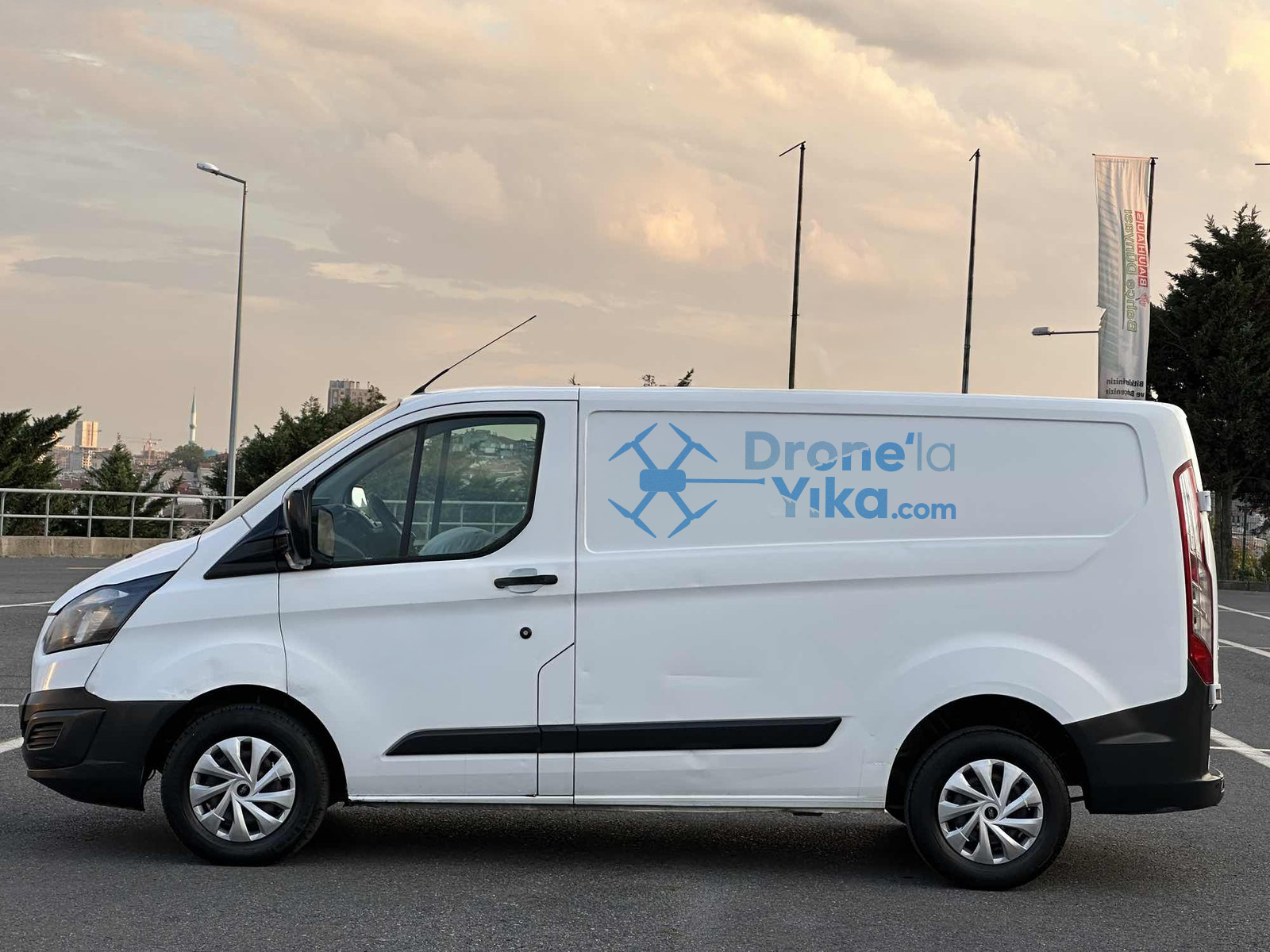 panelvan mobil drone ile yıkama aracı